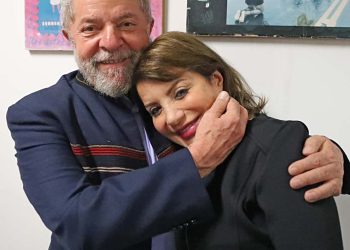 A democracia continua sob ataque. Artigo: Profª. Bebel – Deputada Estadual (PT-SP)