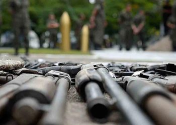 Projeto sem sentido: Projeto de deputado bolsonarista quer permitir uso do FGTS para compra de armas