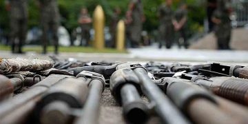 Projeto sem sentido: Projeto de deputado bolsonarista quer permitir uso do FGTS para compra de armas