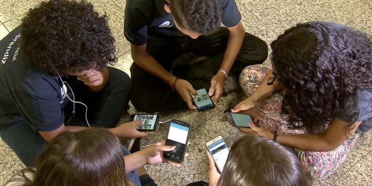 Quem está falando de política com a Gen Z? – com Lau Schultz
